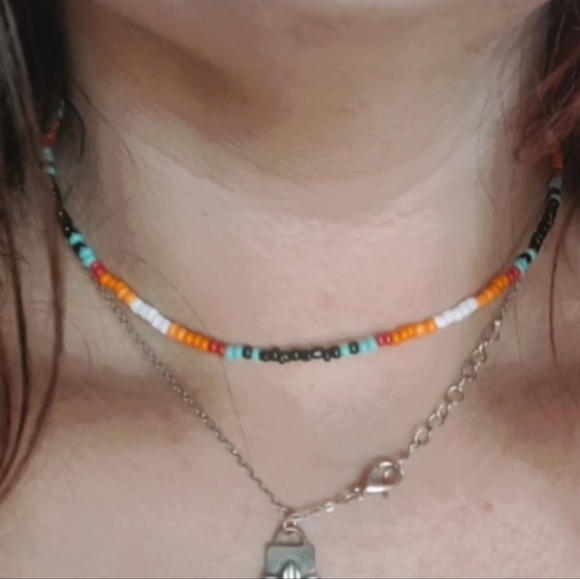 Western beaded necklace - Picture 2 of 3